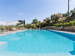 Lavish Holiday Home in Volterra With Pool