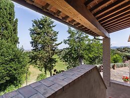 Lavish Holiday Home in Volterra With Pool