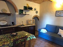 Lavish Holiday Home in Volterra With Pool