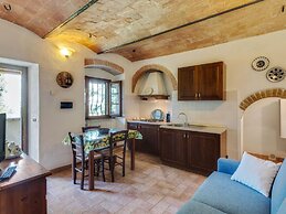 Lavish Holiday Home in Volterra With Pool