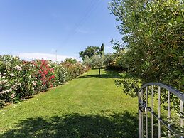 Lavish Holiday Home in Volterra With Pool