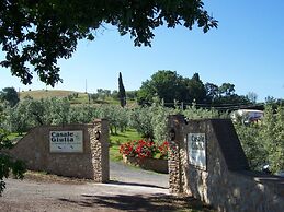 Lavish Holiday Home in Volterra With Pool