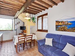 Lavish Holiday Home in Volterra With Pool