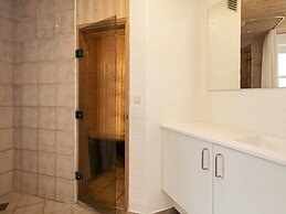 6 Person Holiday Home on a Holiday Park in Blavand