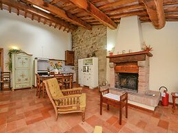 Modern Holiday Home in Monte Santa Maria Tiberina