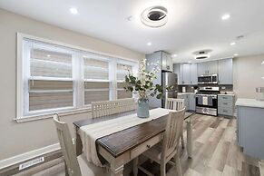 Spacious Apartment in Chicago