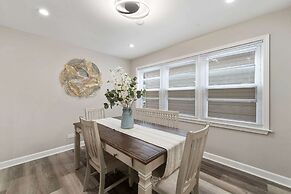 Spacious Apartment in Chicago