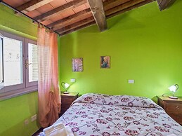 Rustic Holiday Home in Citta di Castello With Swimming Pool