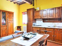 Rustic Holiday Home in Citta di Castello With Swimming Pool