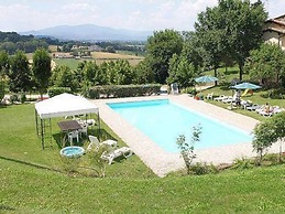 Rustic Holiday Home in Citta di Castello With Swimming Pool