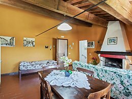 Rustic Holiday Home in Citta di Castello With Swimming Pool