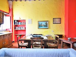 Rustic Holiday Home in Citta di Castello With Swimming Pool