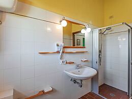 Rustic Holiday Home in Citta di Castello With Swimming Pool