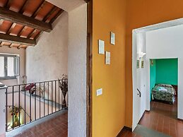 Rustic Holiday Home in Citta di Castello With Swimming Pool