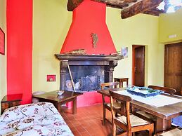 Rustic Holiday Home in Citta di Castello With Swimming Pool