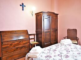 Rustic Holiday Home in Citta di Castello With Swimming Pool