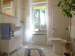 Cosy Apartment With Covered Porch