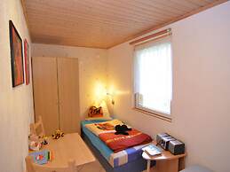 Cosy Apartment With Covered Porch