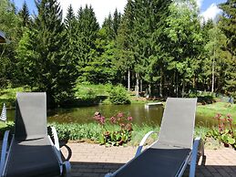 Cosy Apartment With Covered Porch