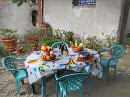 Apartment in a Farmhouse With Swimming Pool