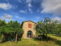 Apartment in a Farmhouse With Swimming Pool