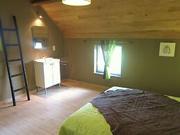 Cosy Holiday Home in Vodelee With Private Garden