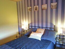 Cosy Holiday Home in Vodelee With Private Garden
