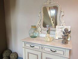 Cosy Holiday Home in Vodelee With Private Garden