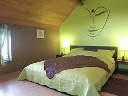 Cosy Holiday Home in Vodelee With Private Garden