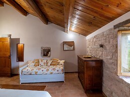 Graceful Holiday Home in Acqualagna With Swimming Pool