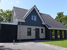 Great Holiday Home Energy Neutral on Texel With Sauna and sun Shower
