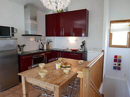 1/2 Cottage That Will be Perfect for Families With Children
