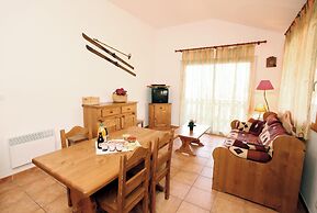 1/2 Cottage That Will be Perfect for Families With Children