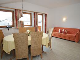 Spacious Apartment in Uderns Near Ski Area