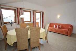 Spacious Apartment in Uderns Near Ski Area