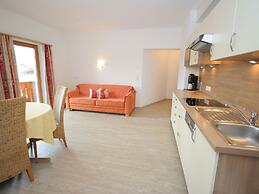 Spacious Apartment in Uderns Near Ski Area
