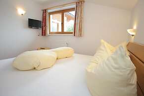 Spacious Apartment in Uderns Near Ski Area