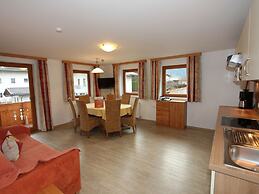 Spacious Apartment in Uderns Near Ski Area