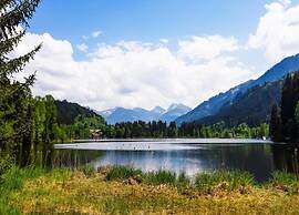 Spacious Apartment in Uderns Near Ski Area