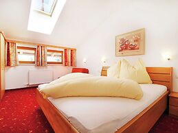 Spacious Apartment in Uderns Near Ski Area