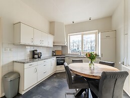 Spacious Farmhouse in Silvolde With Garden