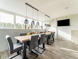 Spacious Farmhouse in Silvolde With Garden
