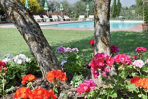 Modern Holiday Home in Foiano Della Chiana With Pool