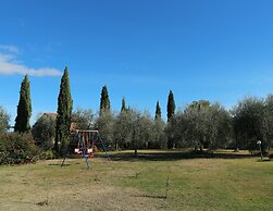 Modern Holiday Home in Foiano Della Chiana With Pool