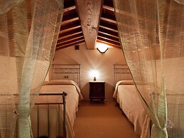 Modern Holiday Home in Foiano Della Chiana With Pool