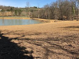 Modern Holiday Home in Foiano Della Chiana With Pool