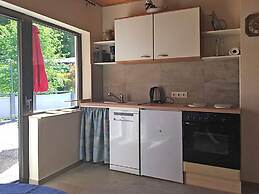 Cozy Apartment in Ellar With Garden