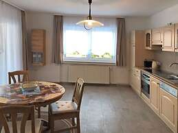 Cozy Apartment in Ellar With Garden