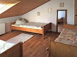 Cozy Apartment in Ellar With Garden