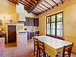 Elegant Apartment Only 1 Hour From Rome